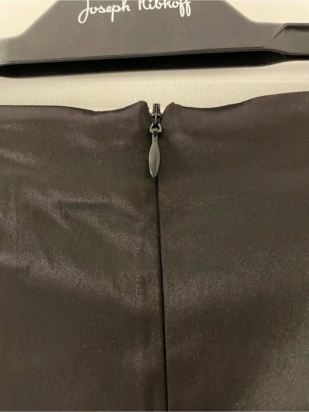 Jacob Black Satin Pencil Skirt with Back Vent - Picture 5 of 10